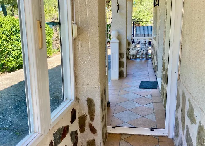 Holiday home Con Piscina El Refugio De Venecia