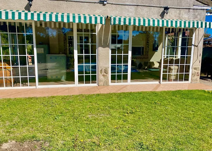 Holiday home Con Piscina El Refugio De Venecia