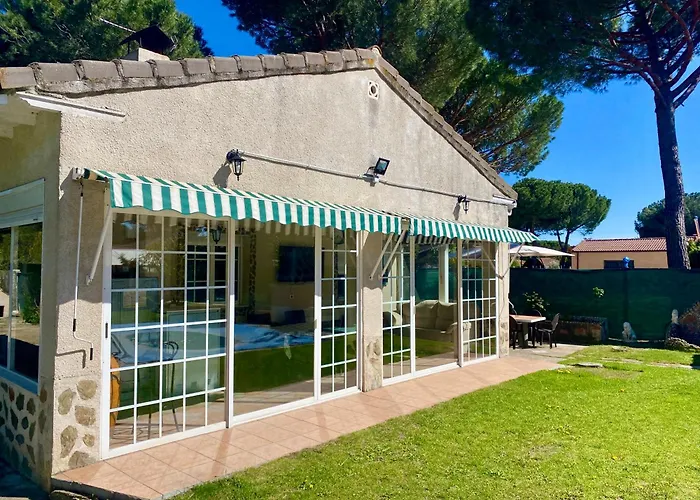 Holiday home Con Piscina El Refugio De Venecia