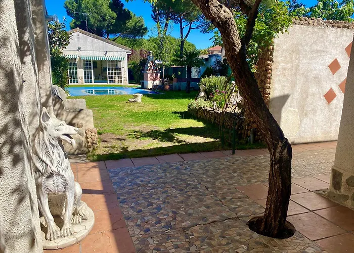 Holiday home Con Piscina El Refugio De Venecia